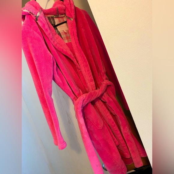 Victoria Secret Robe - Picture 1 of 2
